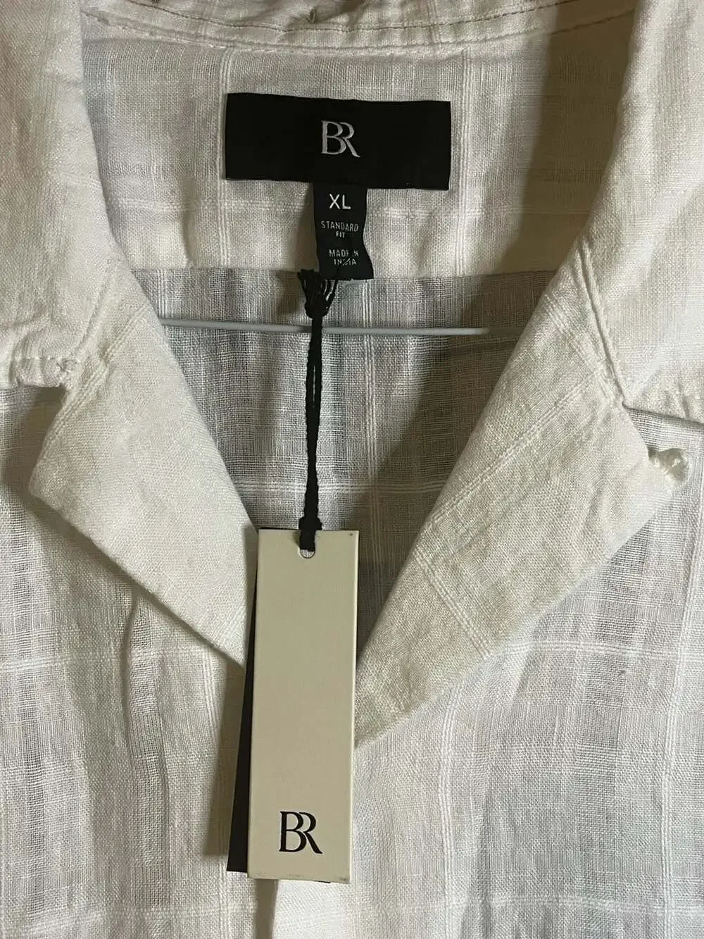 Banana Republic Rincon Linen-Cotton Resort Shirt in White Textured Plaid - Picture 4 of 7